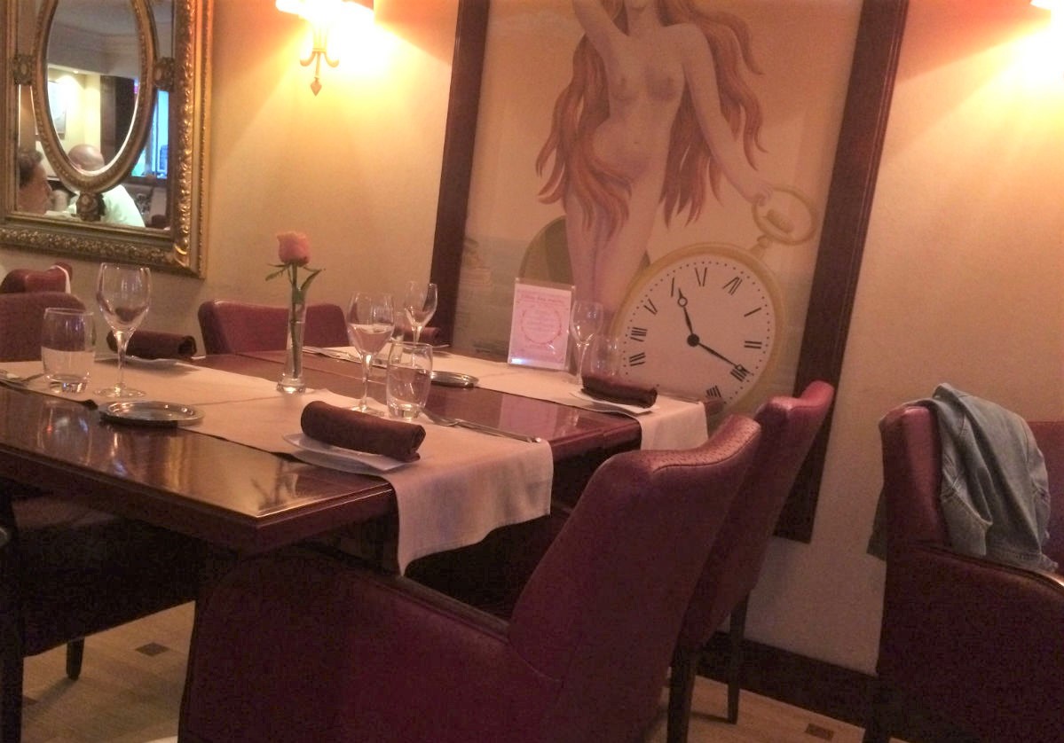 table restaurant horloge nice