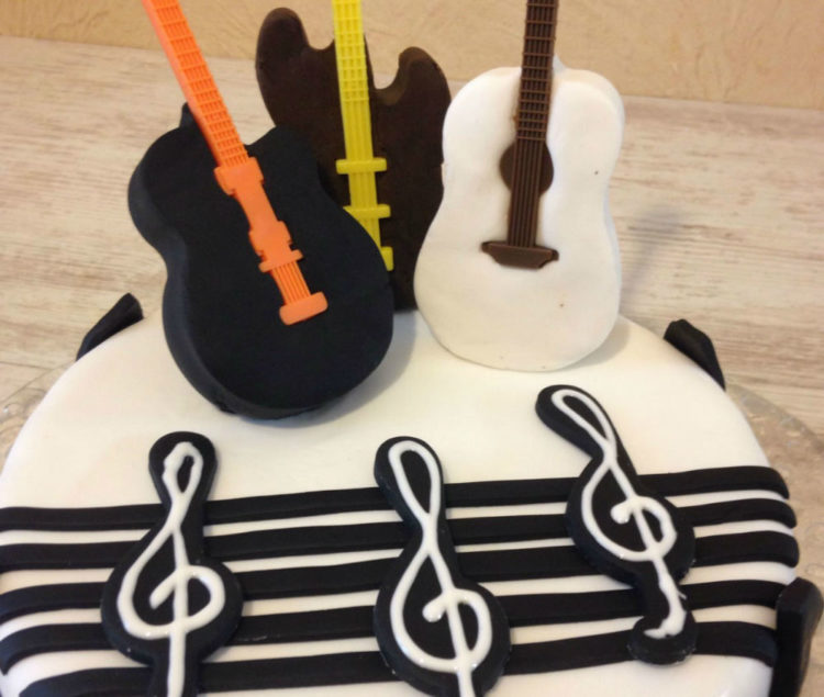 gateau anniversaire pate sucre musique