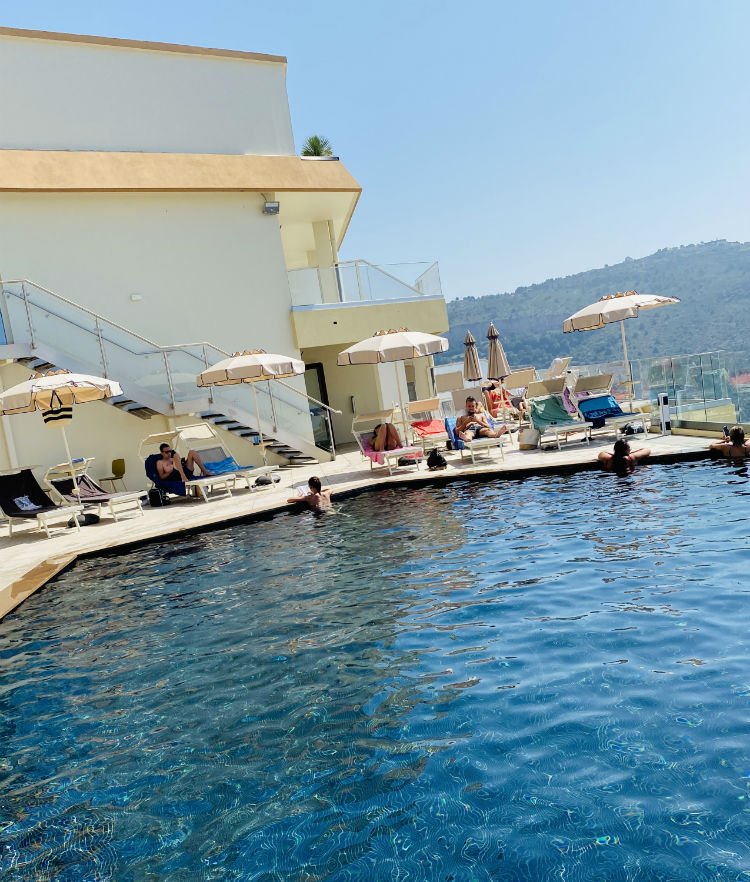 piscine terrasses eze