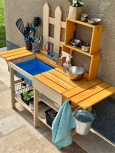 mud kitchen palette