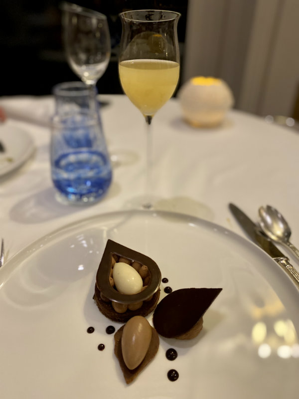 dessert restaurant chevre or