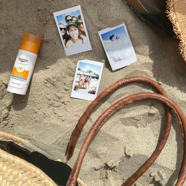 Journée plage avec les plus bonnes de mes copines, plus bonnes de mes copines… 🎶🎵 #beach #summer #playa #journeefilles #sand #beachday #italia #polaroid #instax #plageprivée #été #summervibes